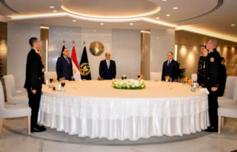 عاجل.. الرئيس السيسي يحذر من أخطر ما يواجه الأمة وهو الجهل والتطرف