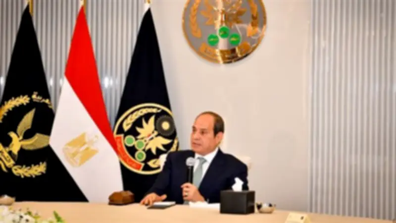 السيسي يشيد بجهود الداخلية في حفظ أمن واستقرار مصر خلال عقد كامل