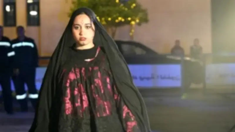 أكاديمية الفنون تحتفي بشهر المرأة بديفيليه للأزياء الشعبية المصرية