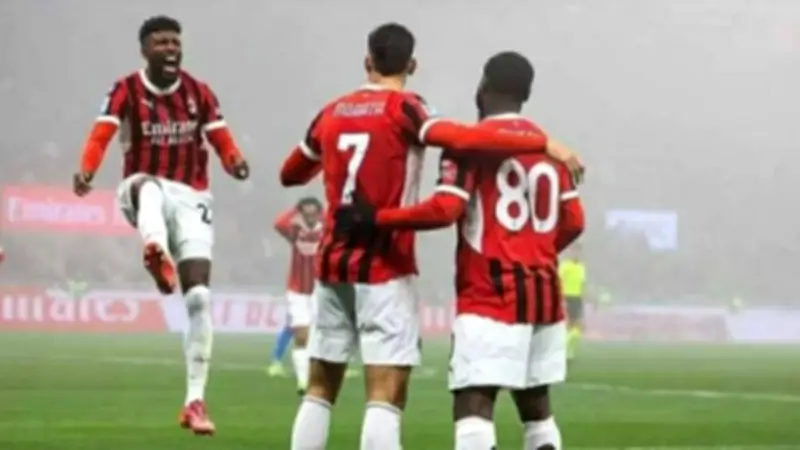 ميلان يتقدم على الإنتر بهدف مبكر في ديربي ميلانو الحاسم بالدوري الإيطالي