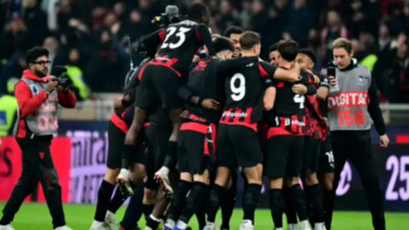 ميلان يهزم إنتر في ديربي ميلانو ويشعل المنافسة على لقب الدوري الإيطالي