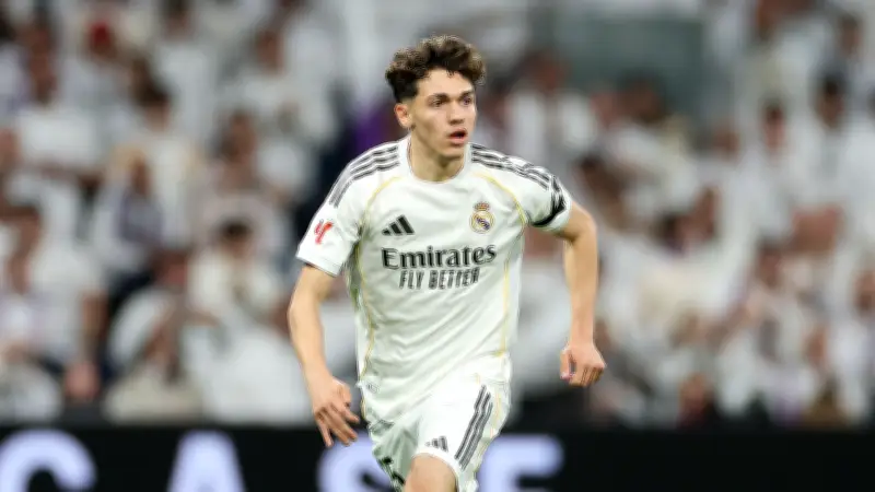 محللو ريال مدريد يحذرون بيريز بشأن موهبة المغرب تياجو بيتارش