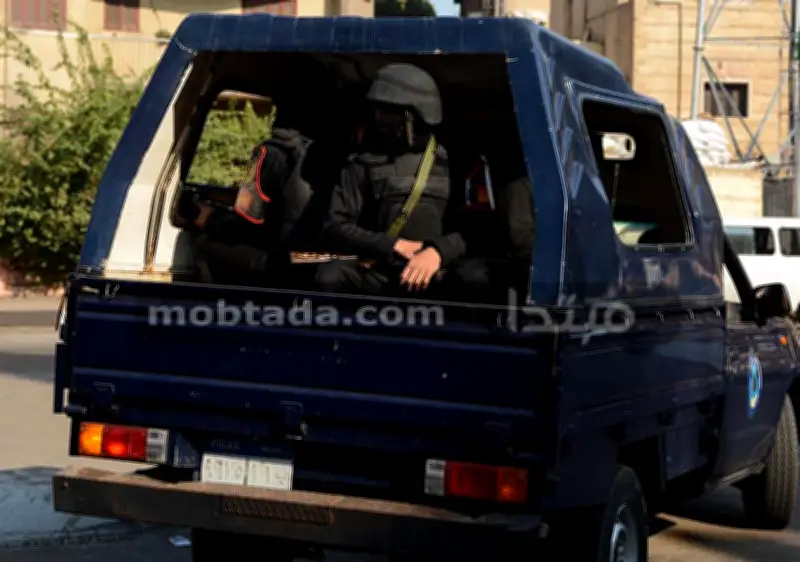 في القاهرة: عامل توصيل قدم المساعدة لصانعة محتوى أجنبية فزعمت التحرش