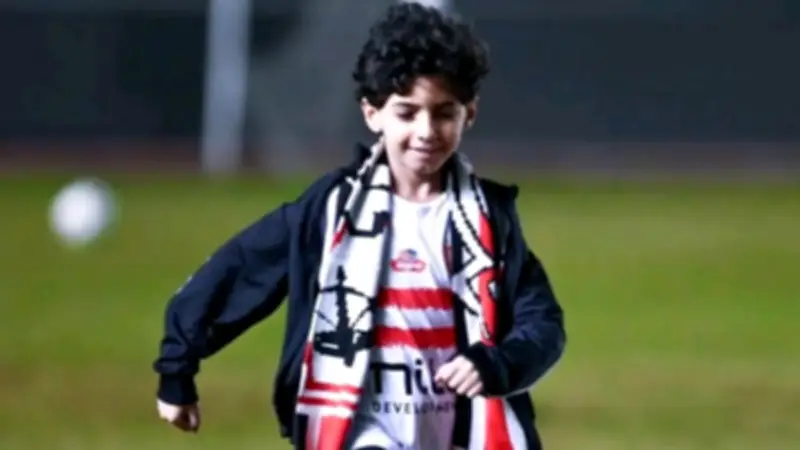 طفل مسلسل أصحاب الأرض يحضر تدريبات الزمالك في حدث مميز