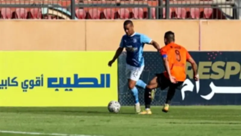 مواجهة حاسمة في صدارة الدوري المصري: البنك الأهلي يستضيف بيراميدز مساء اليوم