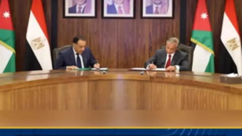 مدبولي وحسان يبحثان تداعيات الحرب الإيرانية على المنطقة هاتفياً