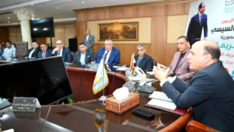محافظ الغربية يوجه بإطلاق مبادرات ومعارض موسعة لبيع السلع بأسعار مخفضة