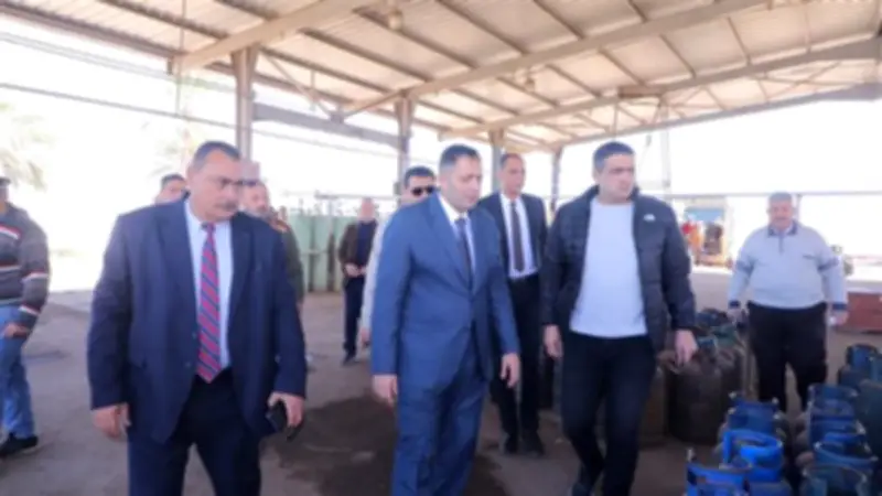 محافظ دمياط يتفقد محطة تعبئة الغاز بشطا ويشدد على معايير الأمان والجودة