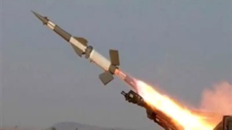 إيران تعلن تصعيداً عسكرياً: حظر إطلاق الصواريخ ذات الرؤوس الحربية الخفيفة