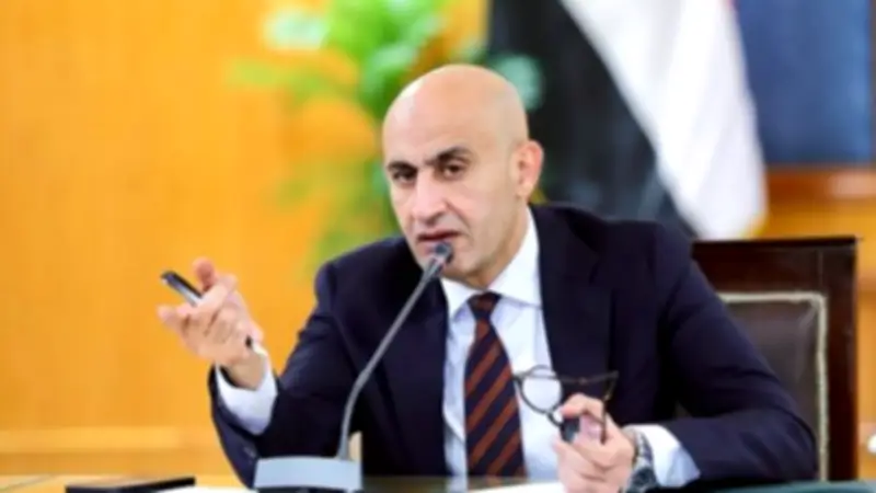 أولياء أمور طلاب "أبناؤنا في الخارج" العالقين بالخليج يستغيثون بوزير التعليم لحل أزمة التسجيل والغياب