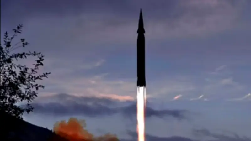 إيران تستهدف إسرائيل بالصواريخ الباليستية وتؤجل عودة التعليم الإسرائيلي