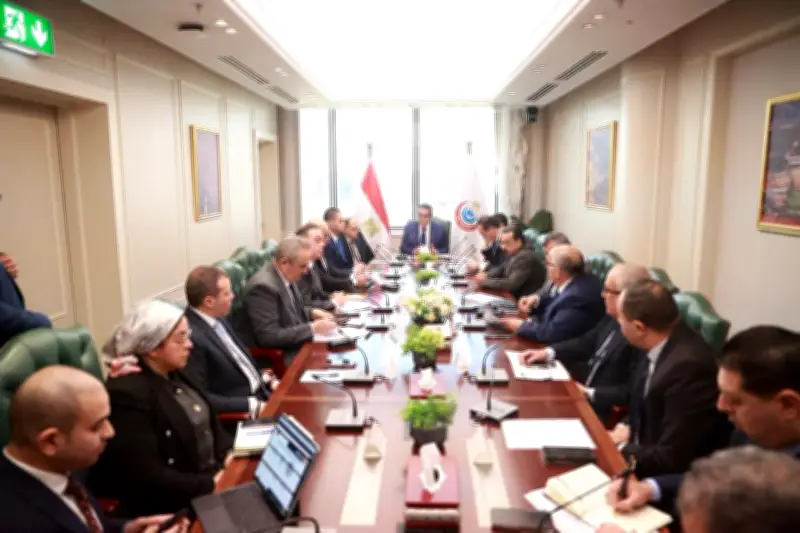 وزير الصحة يشكل لجنة دائمة لمتابعة توافر الأدوية بشكل يومي في مصر
