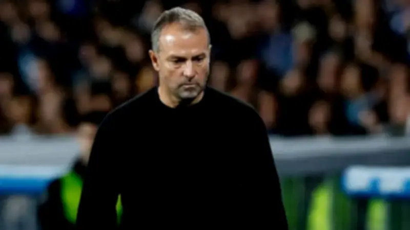 فليك يثني على رباعي برشلونة بعد الفوز على أتلتيك بلباو في الدوري الإسباني