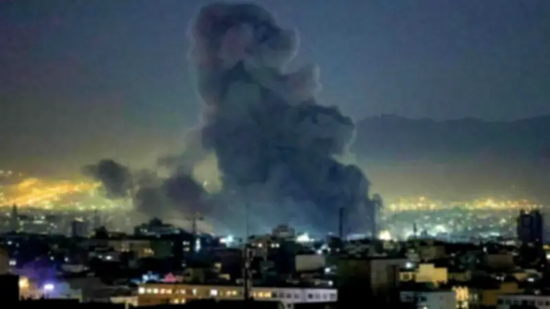 استهداف إيراني لمبنى سكني بالمنامة يسفر عن وفاة وإصابات في تصعيد جديد