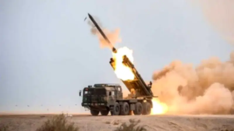 وزارة الدفاع السعودية تعترض وتدمر صاروخًا باليستيًا استهدف المنطقة الشرقية