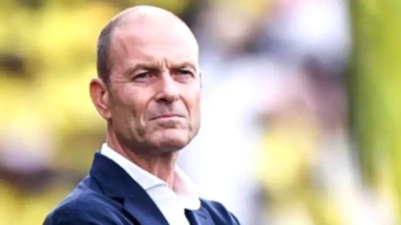 ناقد رياضي يكشف سبب تأخير الأهلي في إقالة توروب: العقود المالية تعقد الأمور