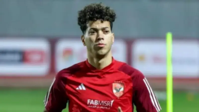 ناقد رياضي يهاجم لاعبي الأهلي بعد الخسارة: "هيخلصوا الماتش ويروحوا يسهروا ويتصوروا"