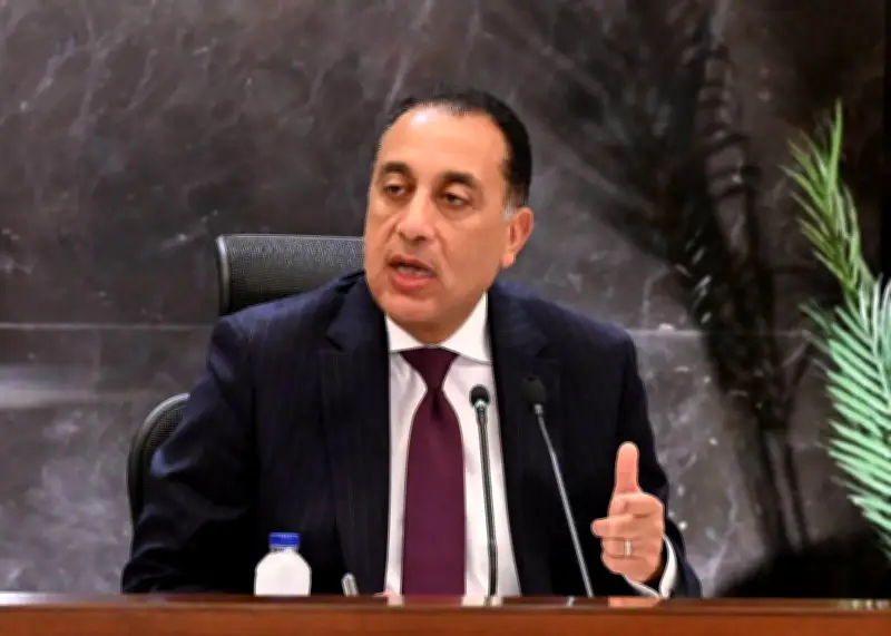 مجلس الوزراء يلتزم بالإعلان المبكر عن حزمة تحسينات الأجور في اجتماع عاجل