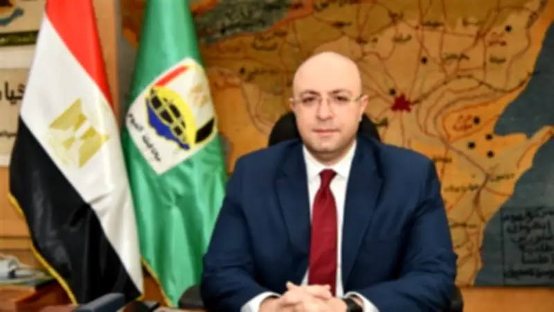 محافظ الفيوم يعلن تعريفة المواصلات الجديدة بعد رفع أسعار الوقود ويشدد على الرقابة