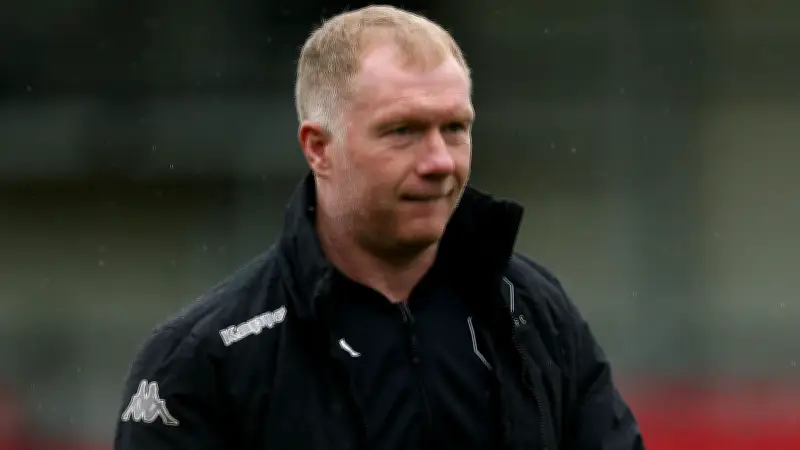 بول سكولز يوضح: لم أتعمد إهانة كاريك رغم انتقادات إيفرا لتصريحاتي