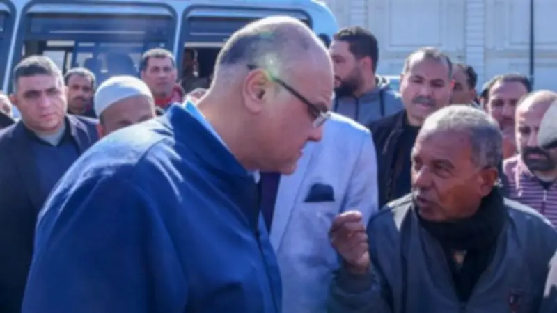 محافظ الإسكندرية يتفقد موقف سيرفيس محطة مصر لضبط التعريفة الجديدة