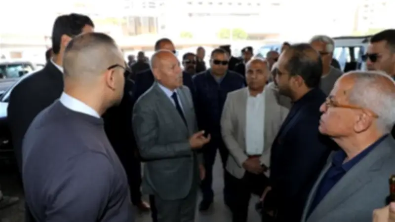 محافظ القاهرة يؤكد مراعاة مصلحة المواطن والسائق في تعريفة النقل الجديدة بعد زيادة أسعار البترول