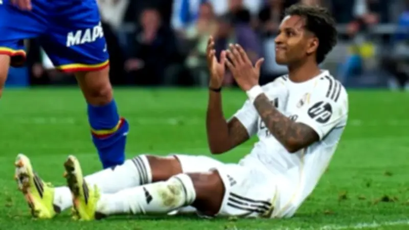 إصابة ثلاثة أشخاص في حادث تصادم بين دراجة نارية وسيارة ملاكي بالدقهلية