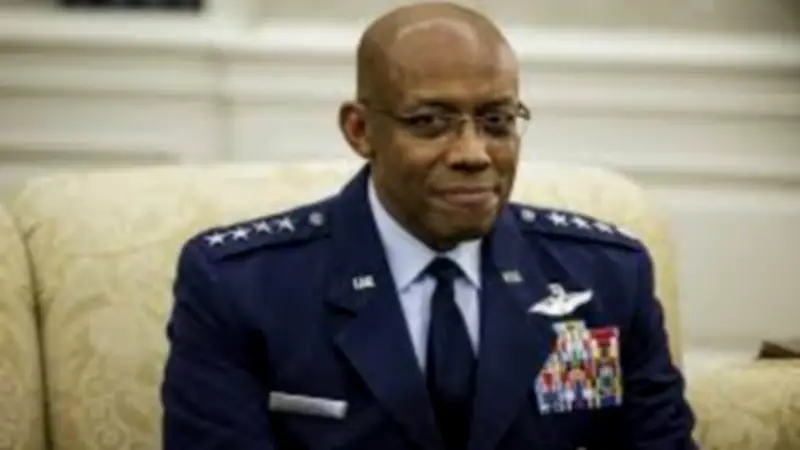 رئيس الأركان الأمريكي: إيران ليست أقوى مما توقعنا في العملية العسكرية