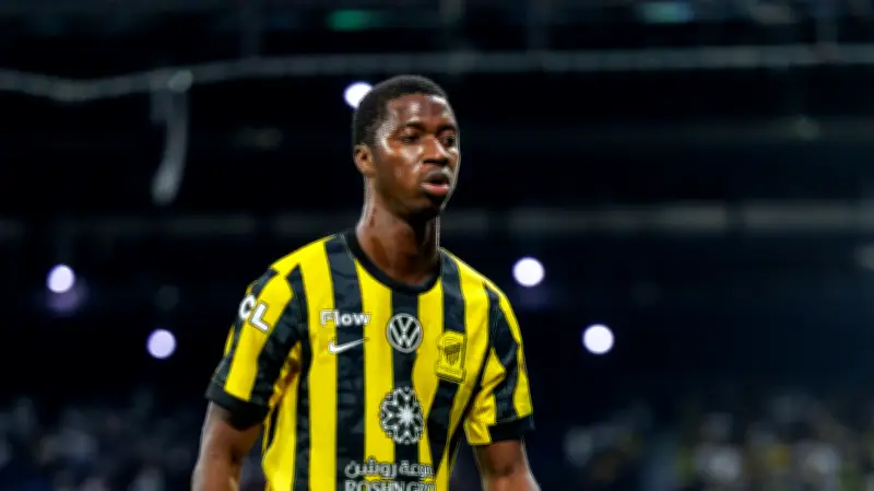 الاتحاد يبحث عن بديل دومبيا في مواجهة الرياض بدوري روشن السعودي