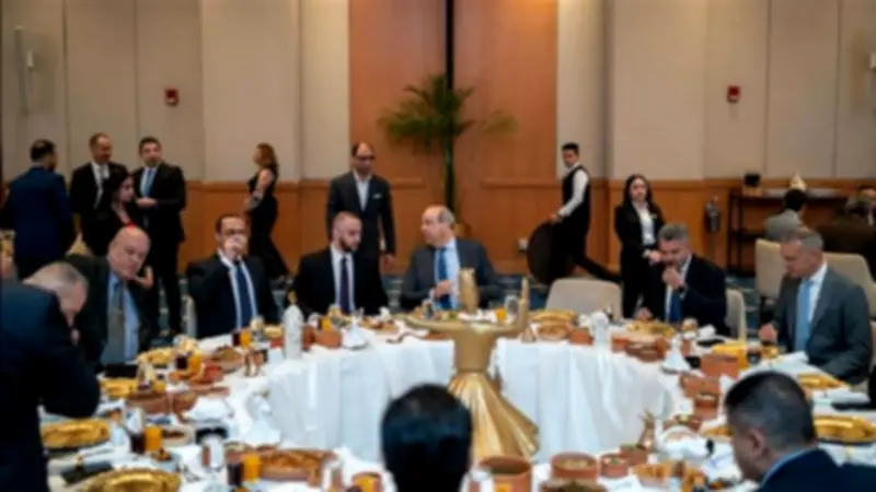 رابطة الطيارين تثني على ثقة القيادة واستمرار الحفني وزيراً للطيران في حفل إفطارها السنوي