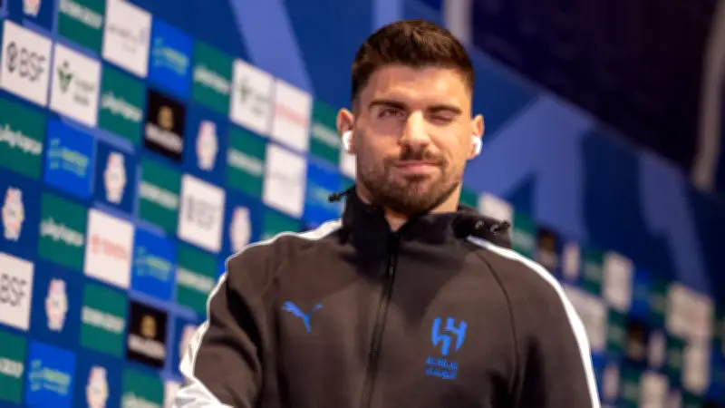 الهلال يستعيد نيفيز لمواجهة الفتح في دوري روشن السعودي