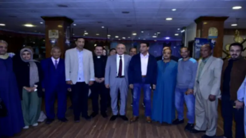 محافظ الأقصر يشارك في حفل ختم القرآن الكريم بجزيرة الأقالتة في أجواء روحانية