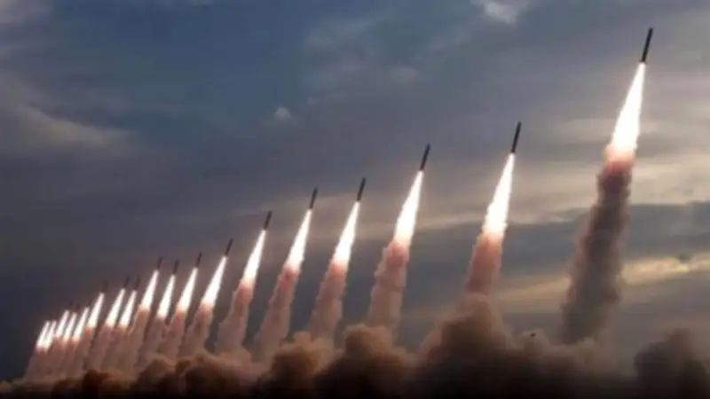 الجيش الإماراتي يعلن تعامل دفاعاته الجوية مع رشقة صواريخ إيرانية باليستية