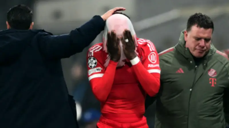 دموع ديفيز تثير القلق في بايرن ميونخ خلال فوز سداسي على أتالانتا بدوري الأبطال