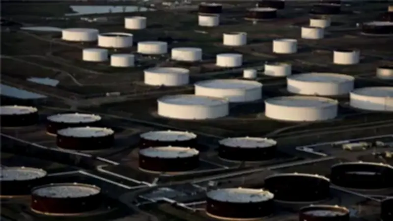 وكالة الطاقة الدولية تدرس أكبر سحب نفطي من الاحتياطيات الإستراتيجية في تاريخها