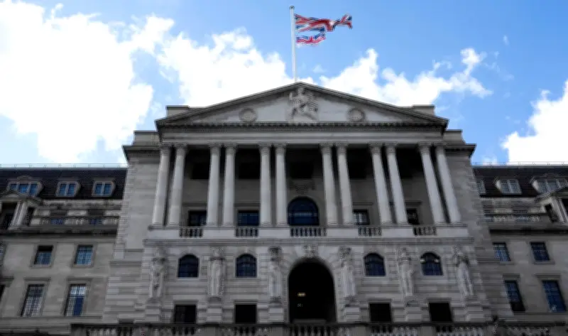بنكان عالميان يعدلان توقعاتهما بشأن تخفيض الفائدة في بريطانيا