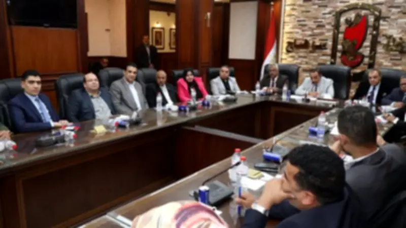 محافظ سوهاج يلتقي الصحفيين في أول لقاء لوضع خطة دعم للإعلام المحلي