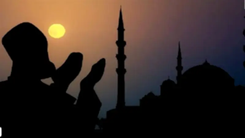 تفسير رؤيا المؤذن في المنام: دلالات الخير والتحذيرات والرموز الروحية