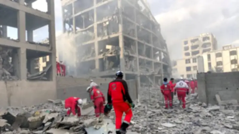 إيران تحذر مواطنيها: ابتعدوا كيلومترًا عن البنوك وسط تصعيد عسكري غير مسبوق