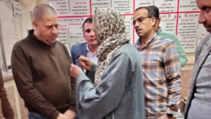 سكرتير عام بني سويف يتفقد سير العمل في ملف التصالح على مخالفات البناء بمركز ناصر