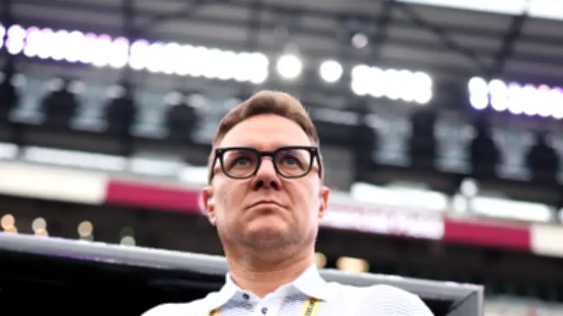 الوداد الرياضي يدرس مستقبل المدرب بنهاشم قبل مواجهة أولمبيك آسفي في كأس الكونفيدرالية