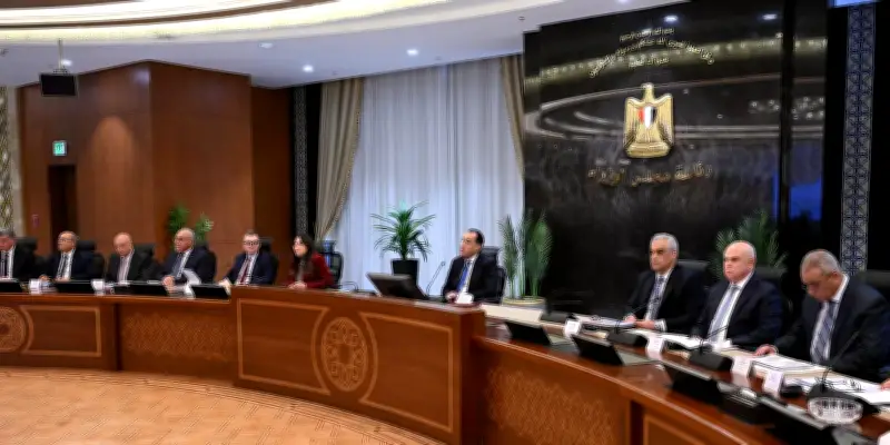 رئيس مصطفى مدبولي يصدر أول قرارات لجنة إدارة الأزمات المركزية في مصر