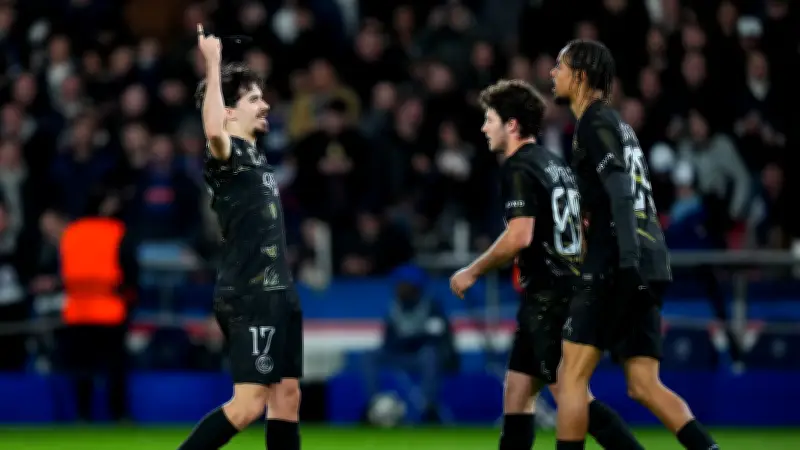 باريس سان جيرمان يسحق تشيلسي بخماسية ويقترب من ربع نهائي دوري الأبطال