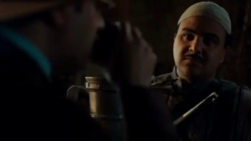 أحمد رضوان يكلف أحمد أمين بمهمة سرية مع جاسوس ألماني خطير في مسلسل النص التاني