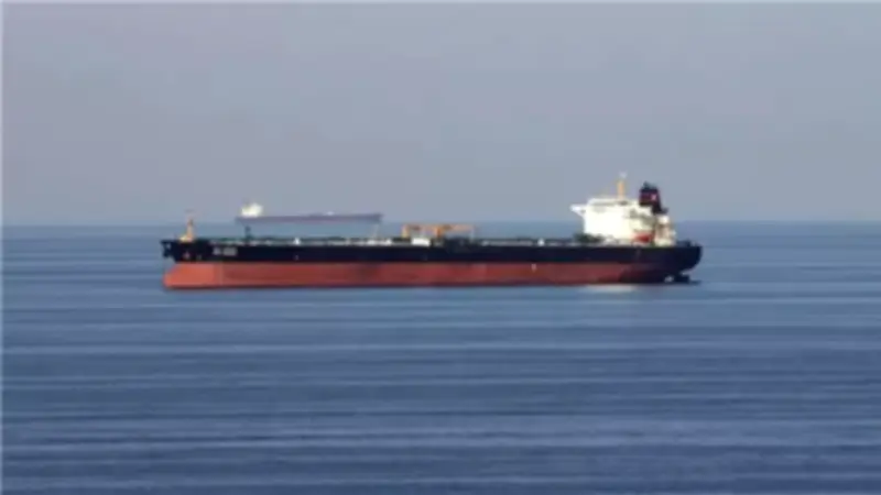 شركات الشحن تتوقع استمرار الركود في حركة المرور بمضيق هرمز دون تعافٍ سريع