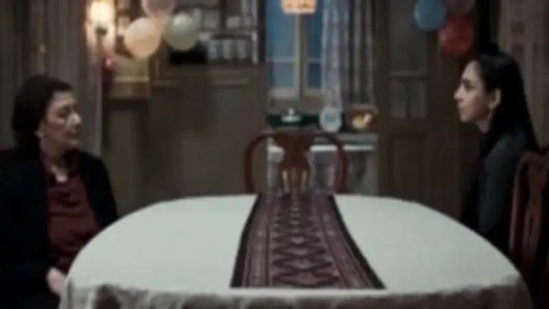 الناقد محمود عبد الشكور يشيد بمشهد درامي قوي في مسلسل "عرض وطلب"