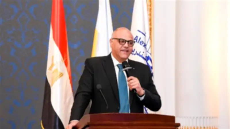 محافظ الإسكندرية يؤكد على تعزيز مناخ الاستثمار خلال ندوة رجال الأعمال