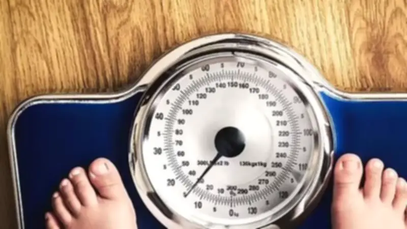 ريجيم سريع قبل العيد في أسبوع لتنحيف آمن وصحي: خطة متكاملة لخسارة الوزن