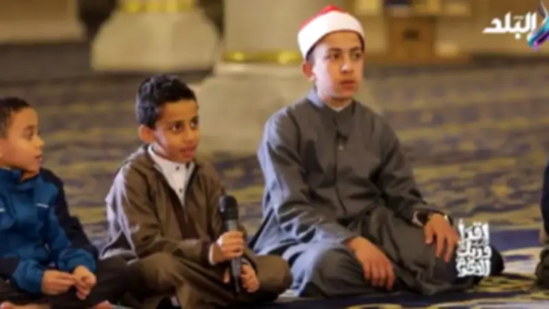 إمام مسجد السيندة زينب يوضح فضل ماء زمزم ويجيب على أسئلة الأطفال حول الشرب واقفًا