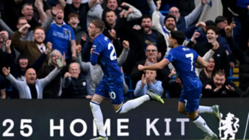 برشلونة يضع نجم تشيلسي بيدرو نيتو ضمن أهدافه لتعزيز الهجوم في الصيف